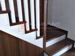 деревянная г-образная лестница