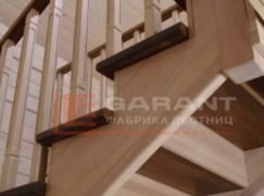 деревянная п-образная лестница